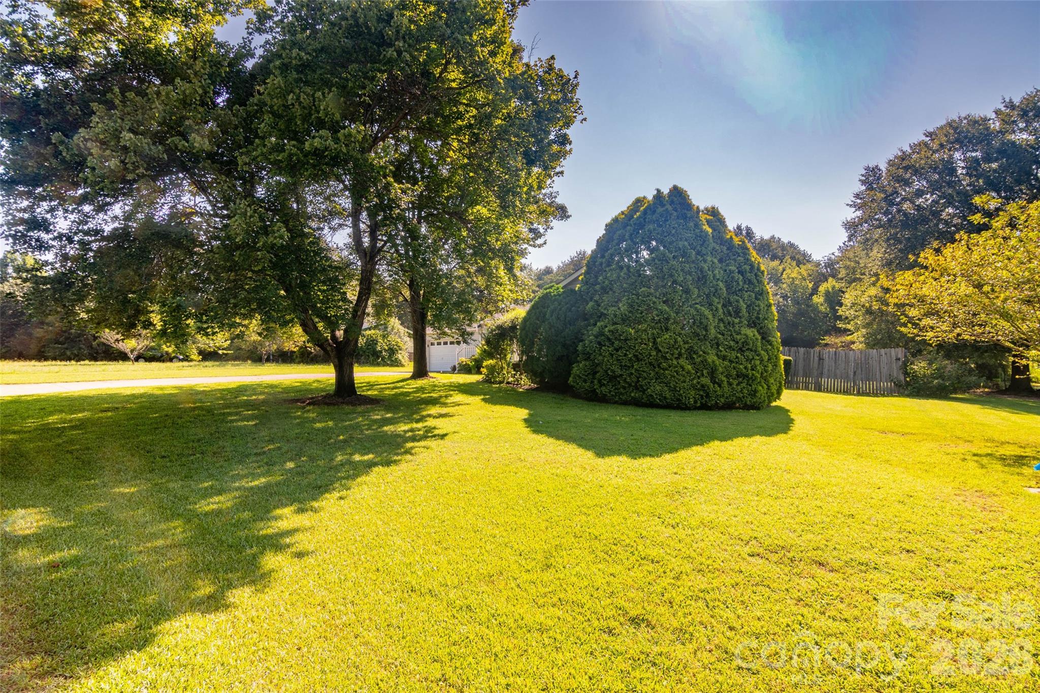 135 Diamond Drive Property Photo 4