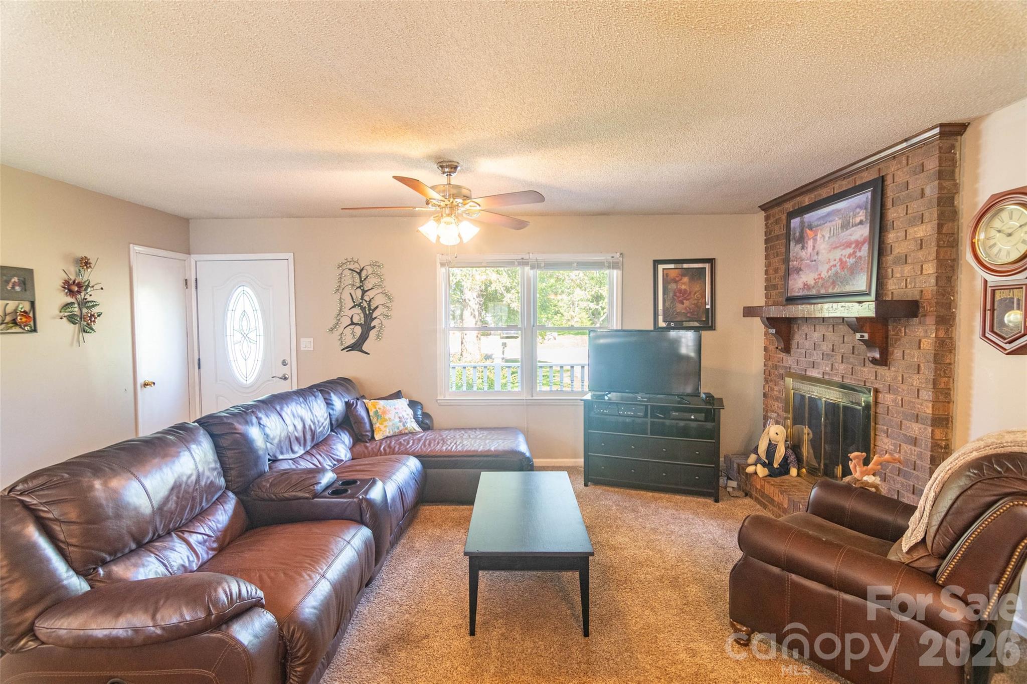 135 Diamond Drive Property Photo 8