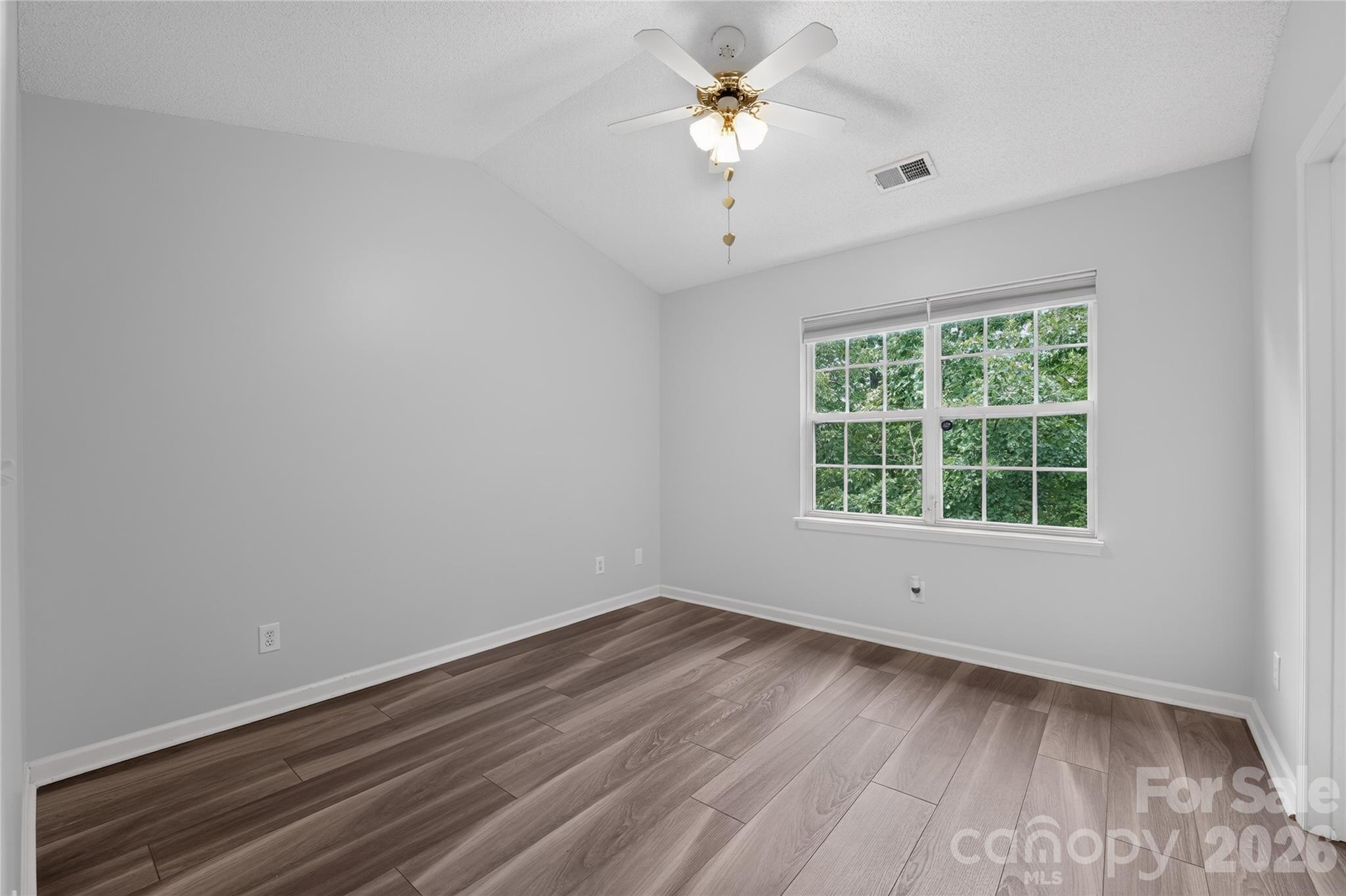 9357 Glenwater Drive Property Photo 8