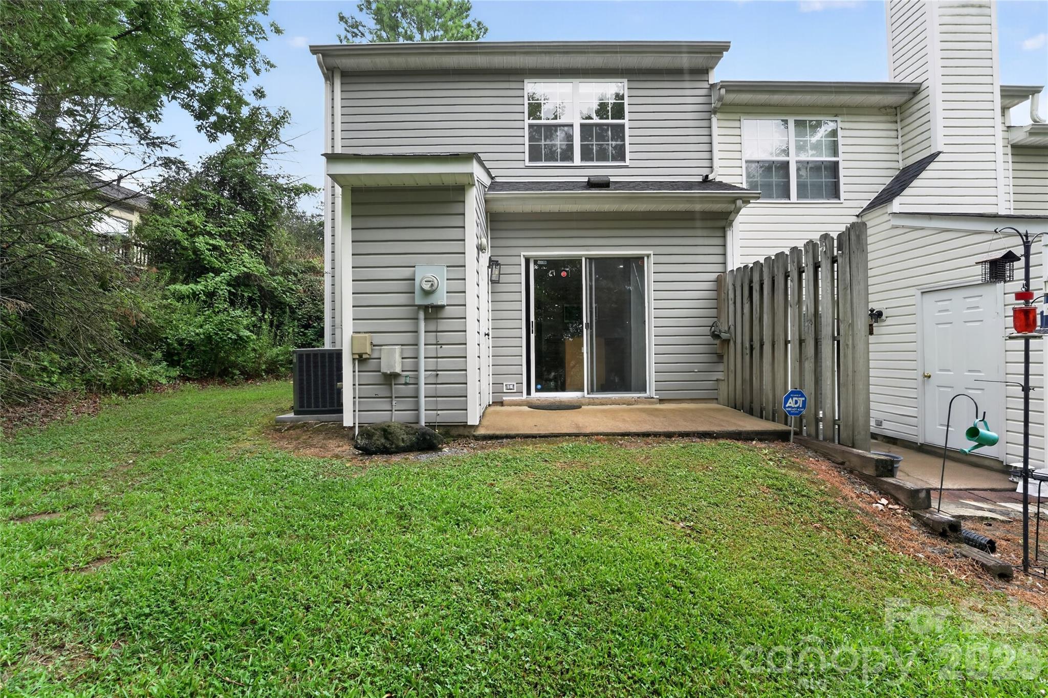 9357 Glenwater Drive Property Photo 13
