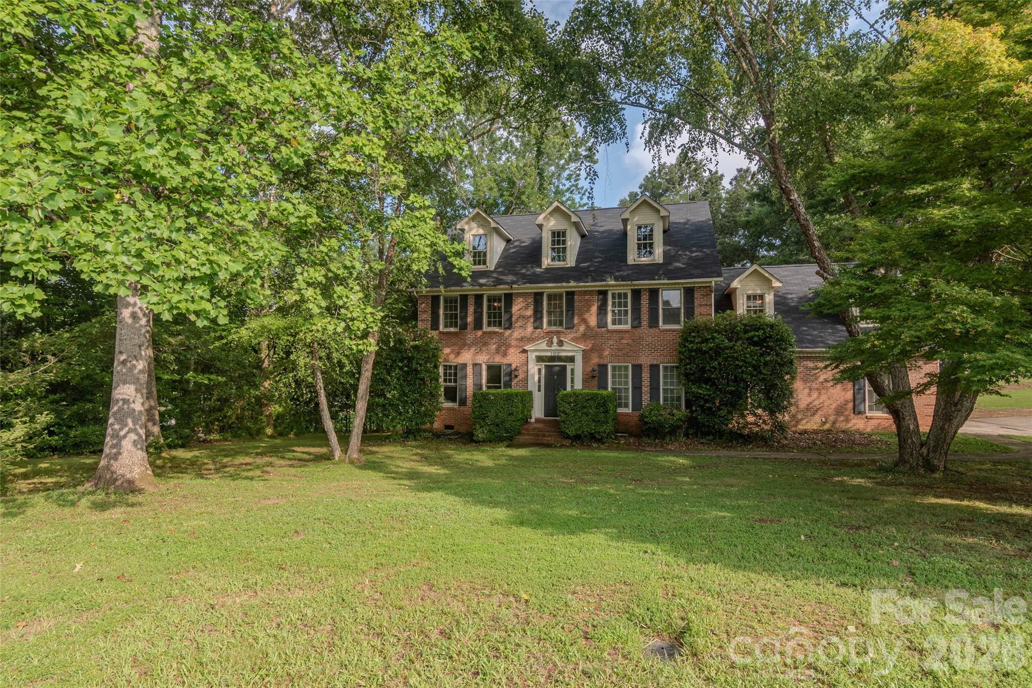 102 Ridgeview Drive Property Photo 2
