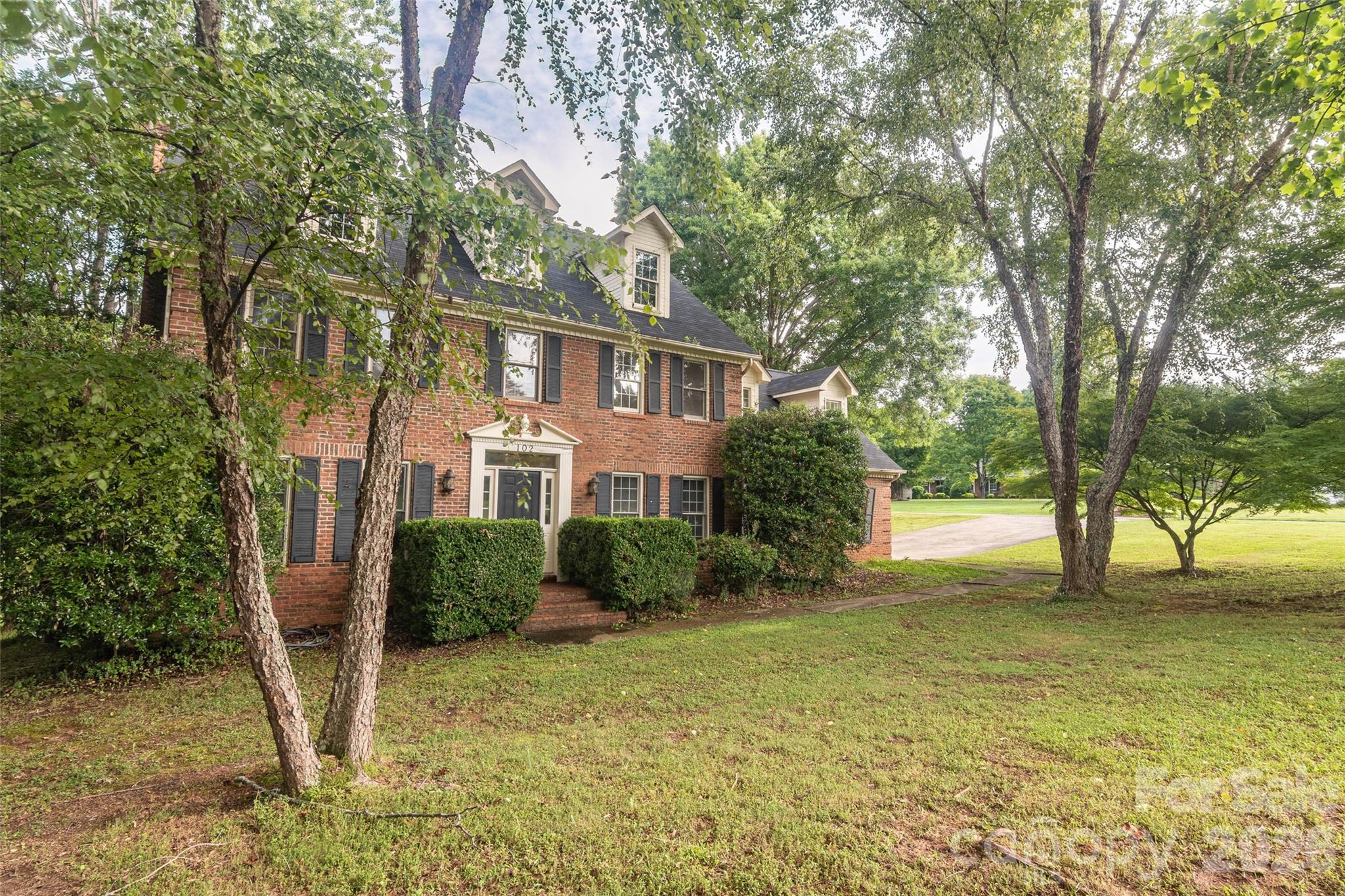102 Ridgeview Drive Property Photo 3