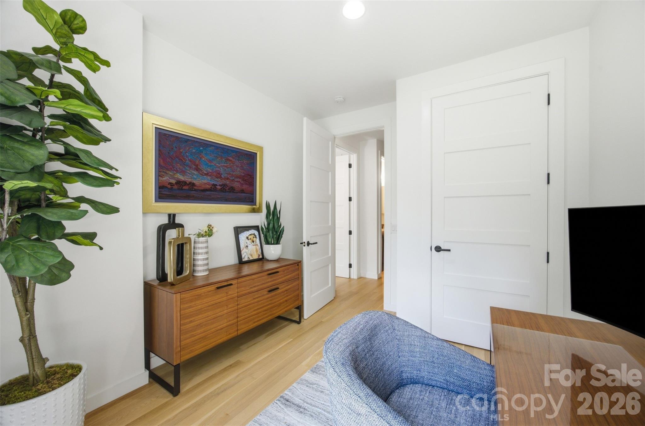 1938 Scott Avenue Property Photo 35