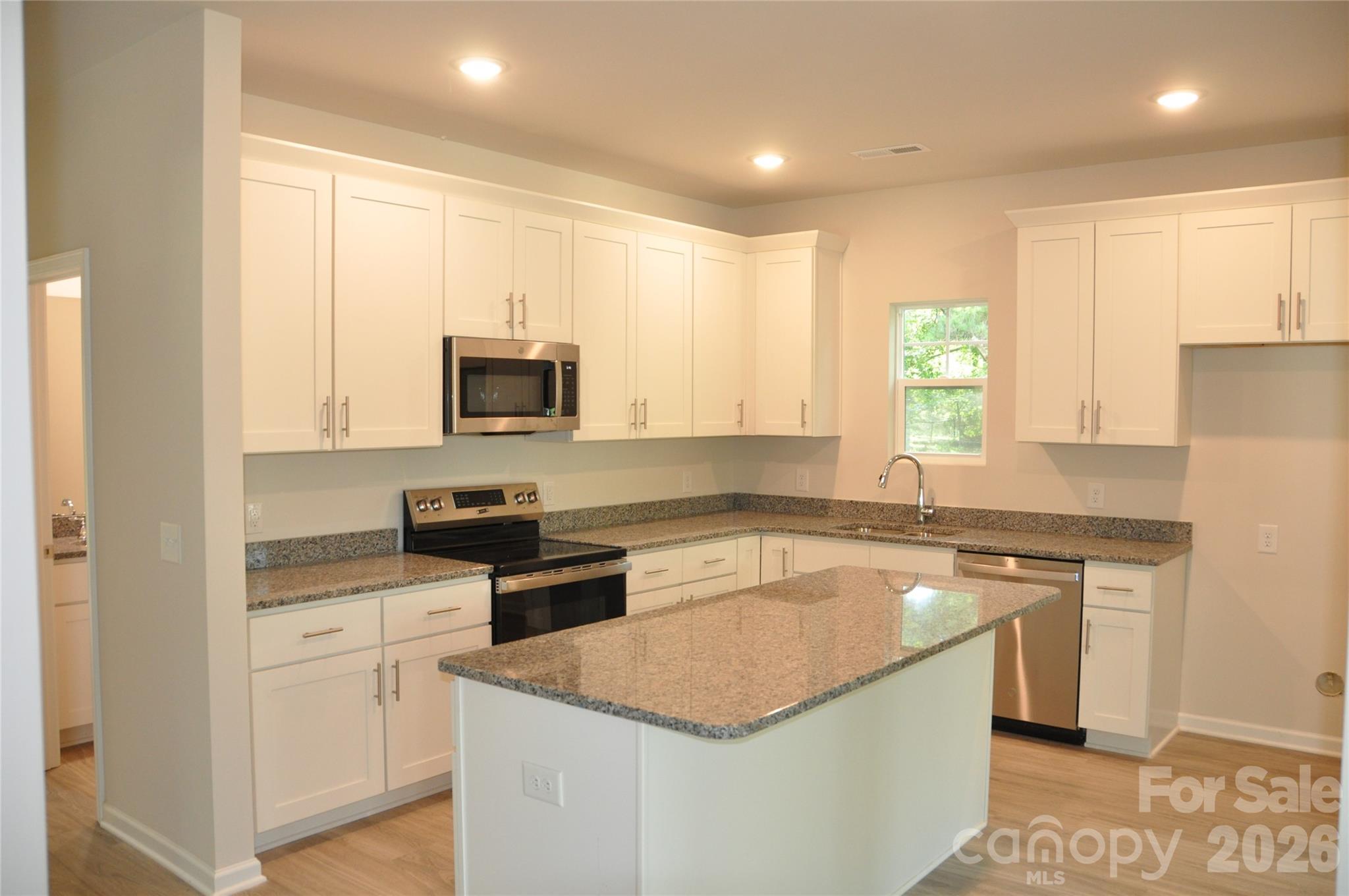 331 Nesbit Avenue Property Photo 6