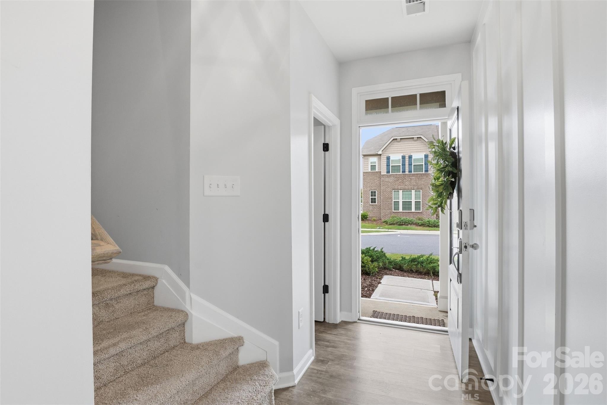 2614 Winter Thistle Way Property Photo 3