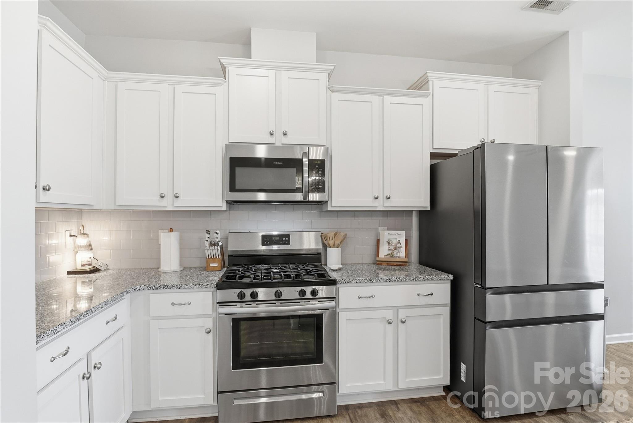 2614 Winter Thistle Way Property Photo 7