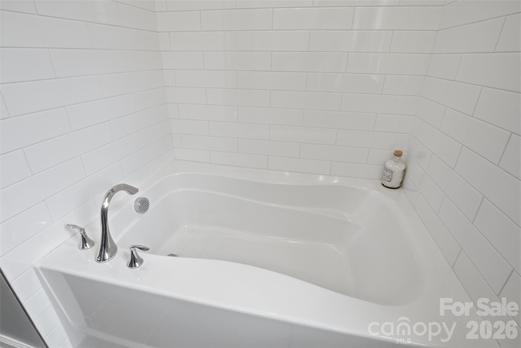 2614 Winter Thistle Way Property Photo 20