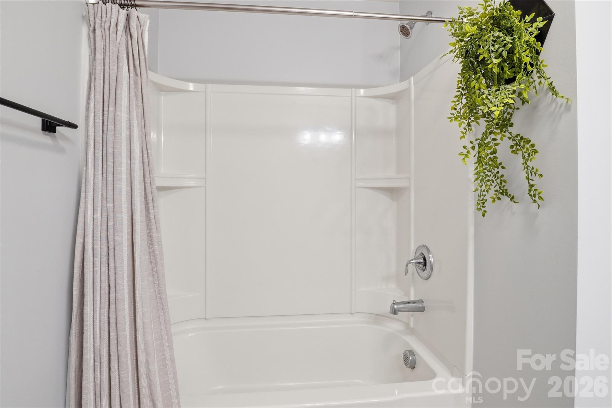 2614 Winter Thistle Way Property Photo 23