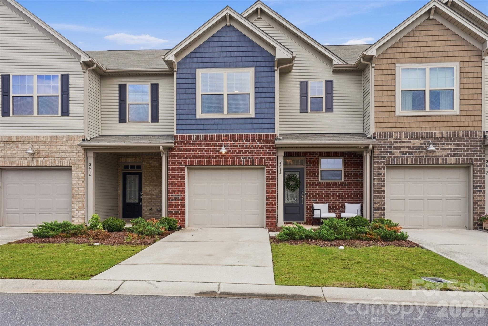2614 Winter Thistle Way Property Photo 33