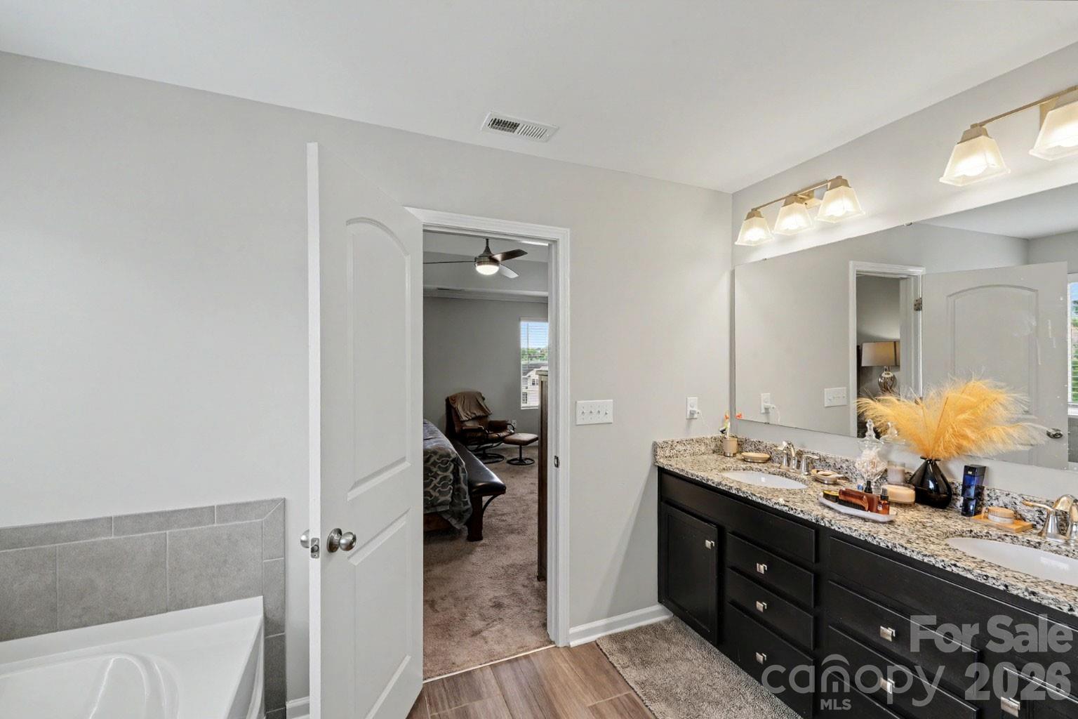 2834 Kinloch Court Property Photo 24