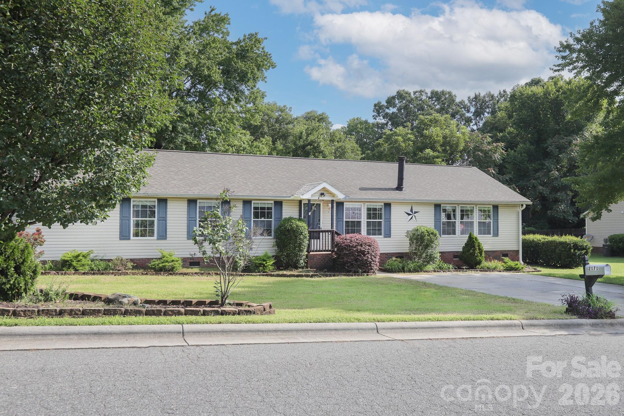 2171 Brantley Creek Drive Property Photo 2