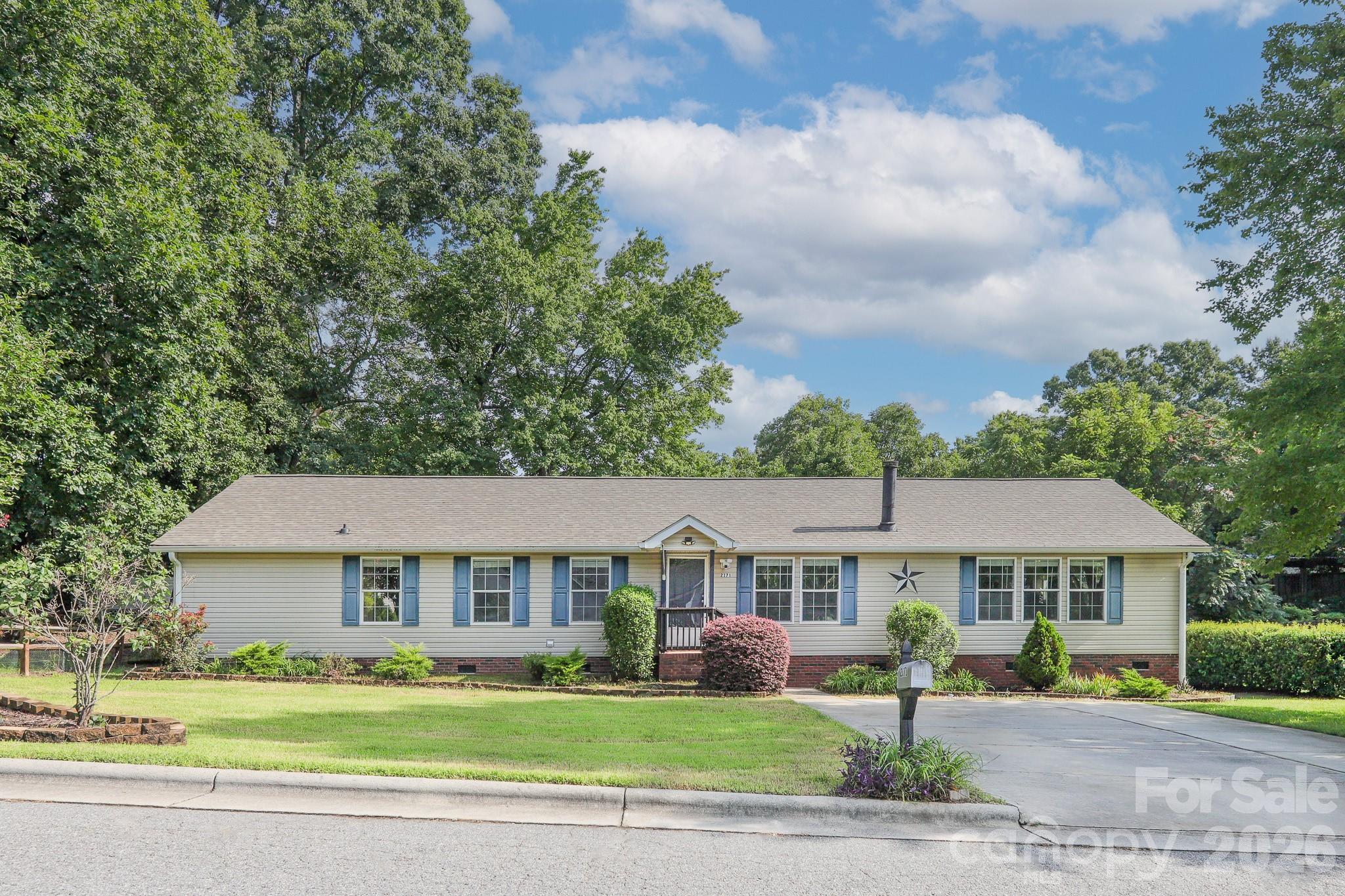 2171 Brantley Creek Drive Property Photo 3