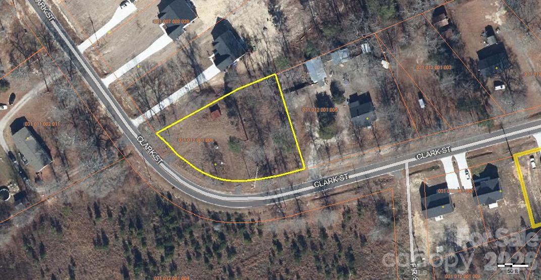 403 Clark Street Property Photo 3