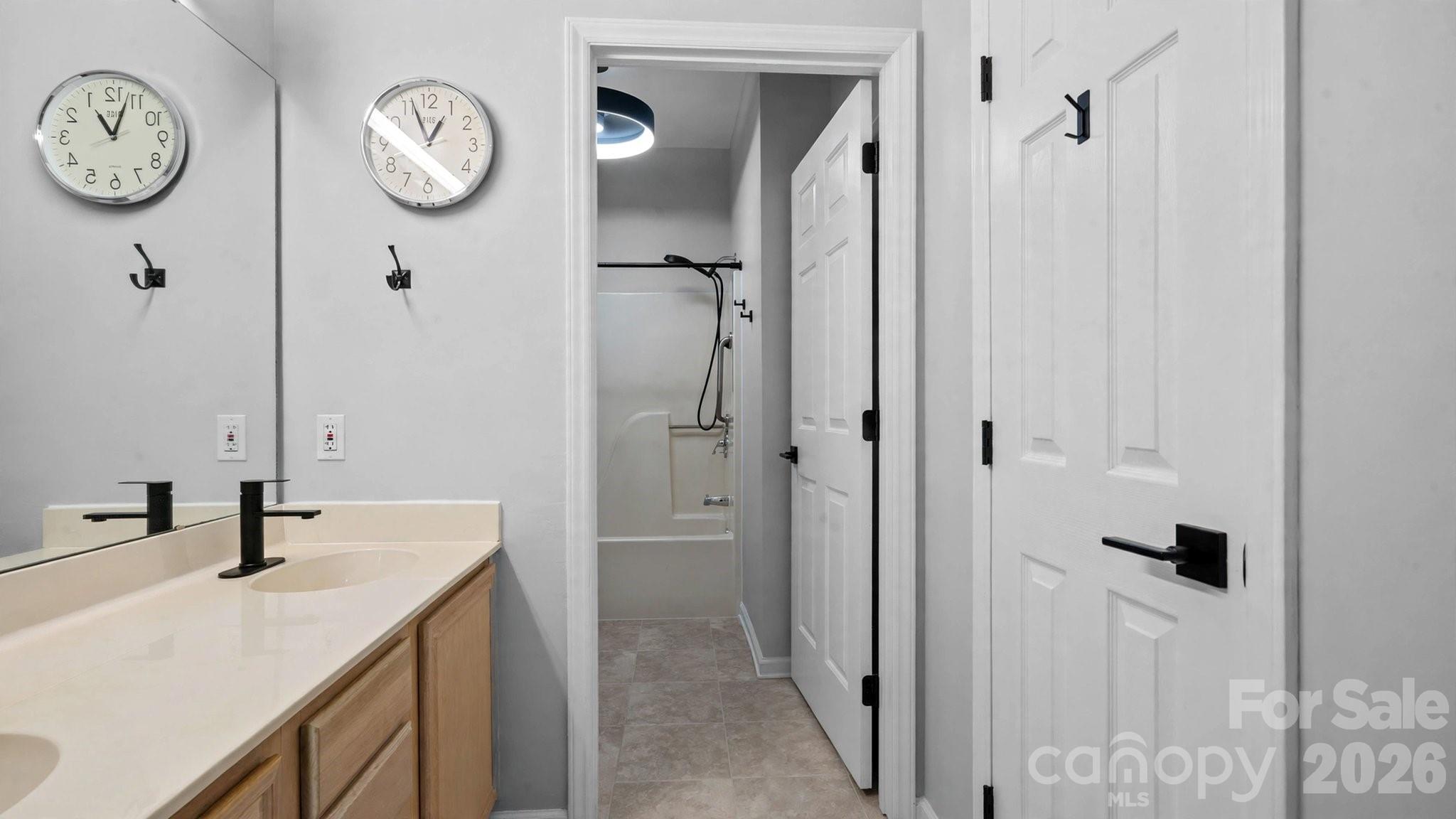 19940 Oak Leaf Circle Property Photo 14