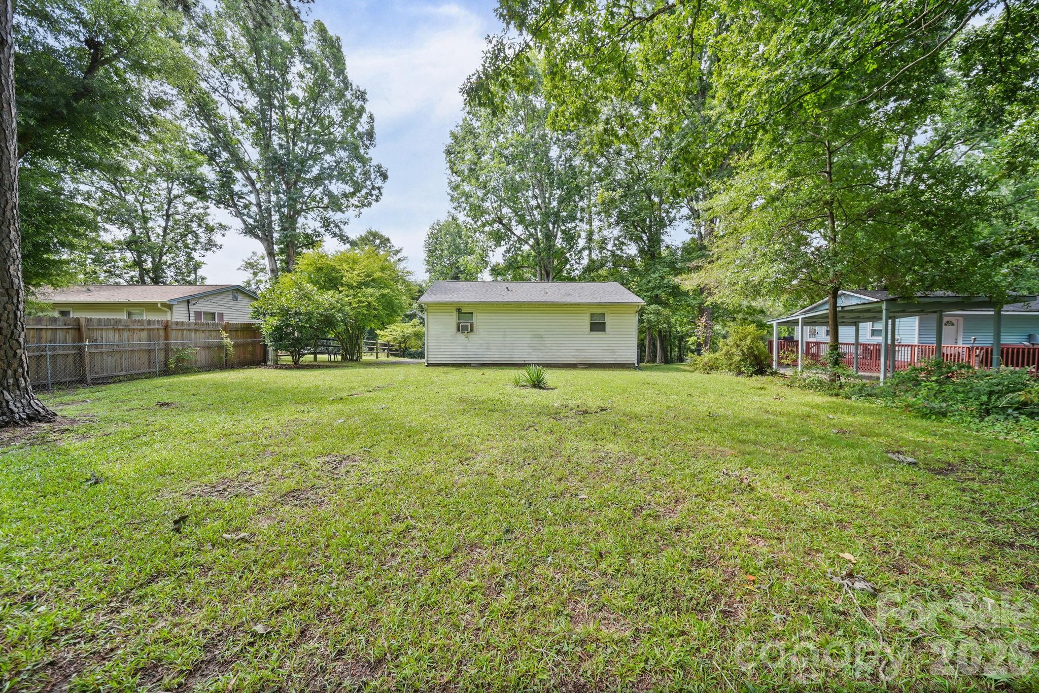 906 E 10th Avenue 5 Property Photo 5