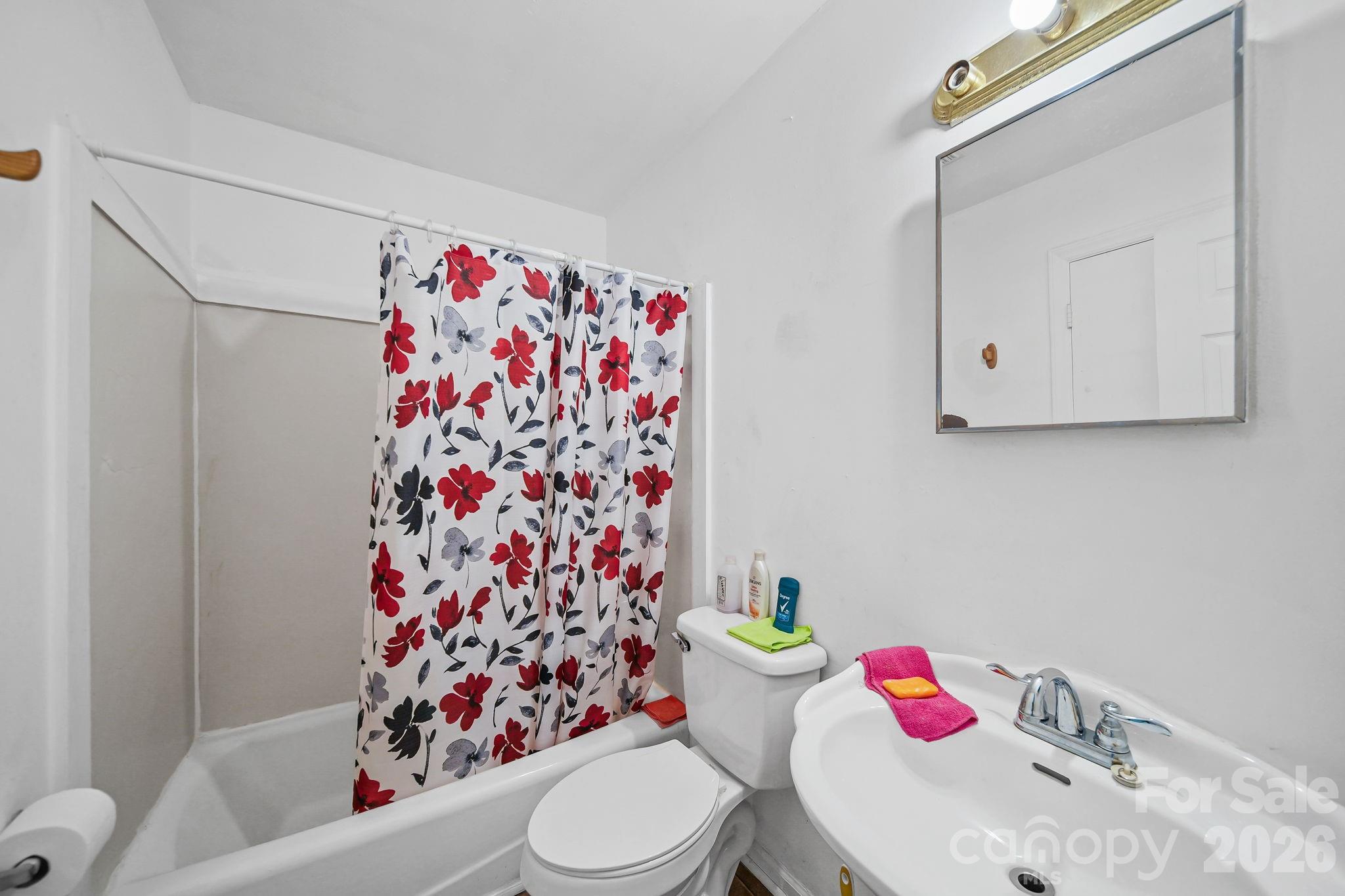 906 E 10th Avenue 5 Property Photo 15