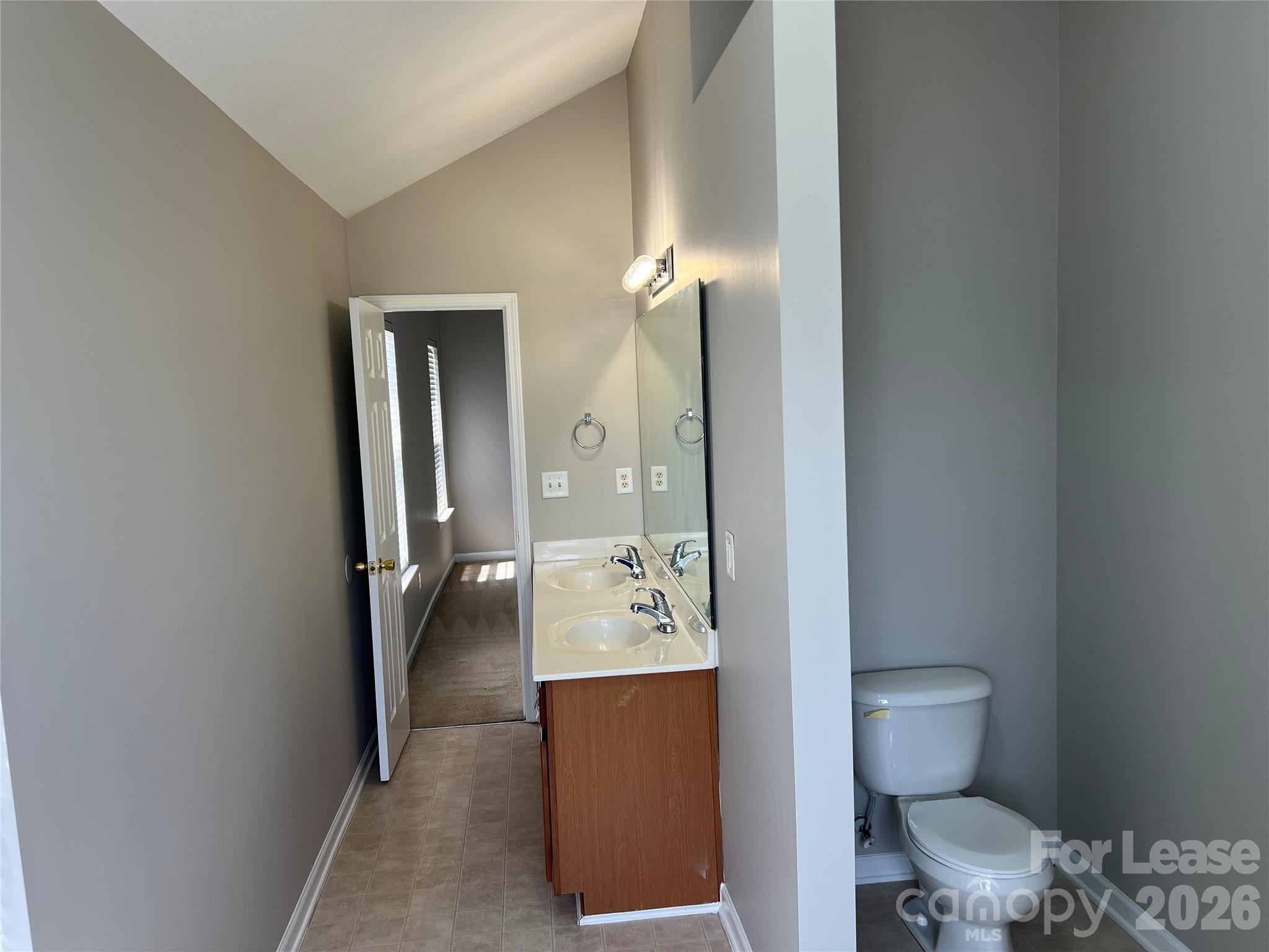 1111 Delander Lane Property Photo 8