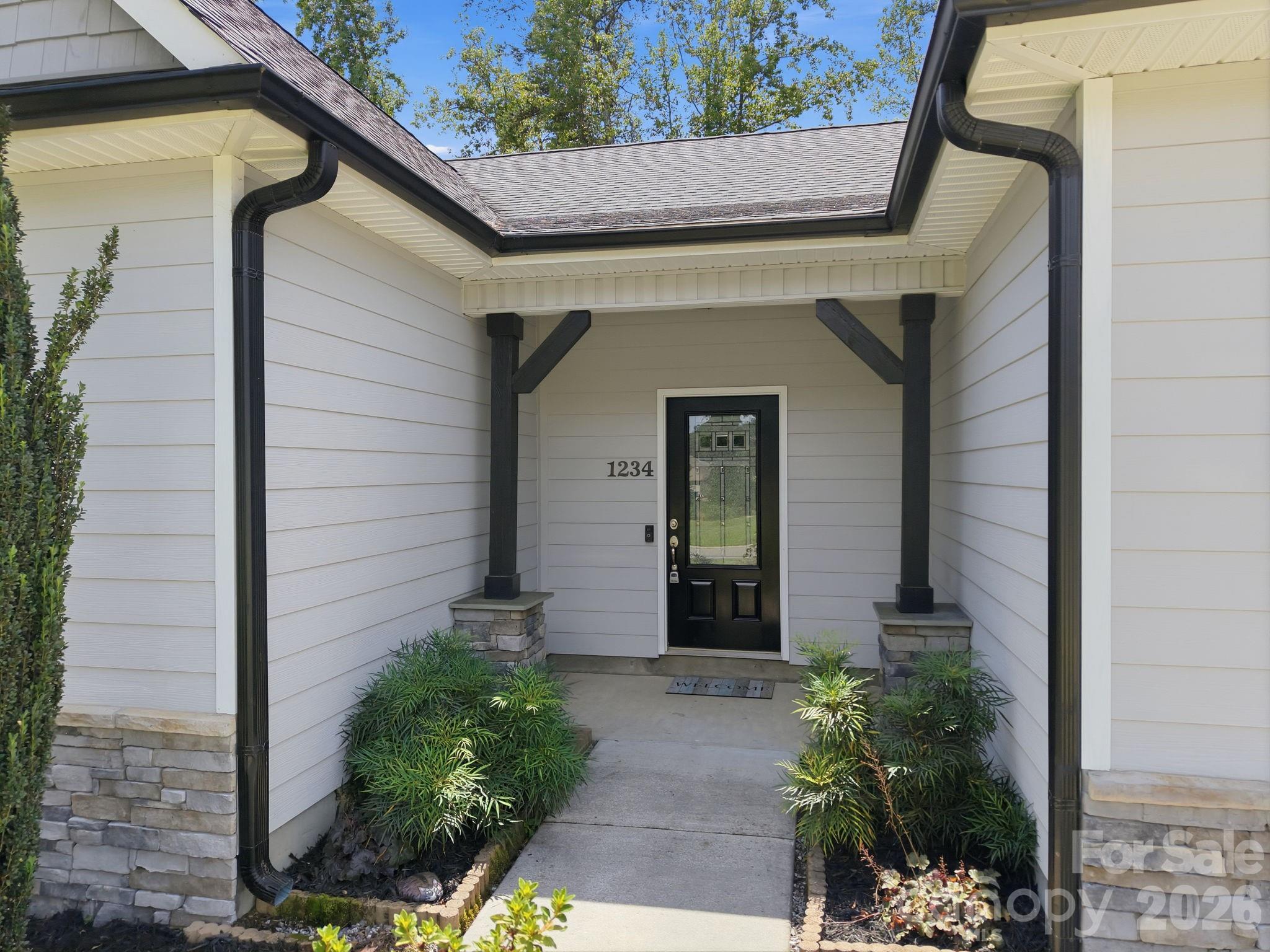 1234 Stonewyck Drive Property Photo 3