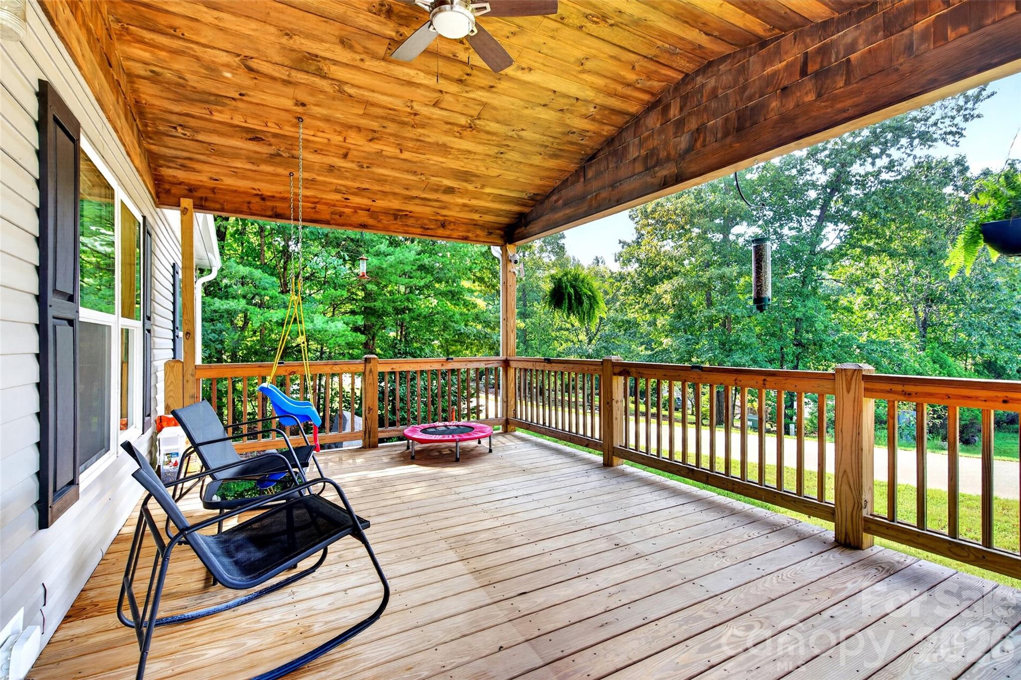 248 Chestnut Oak Forest Drive Property Photo 6