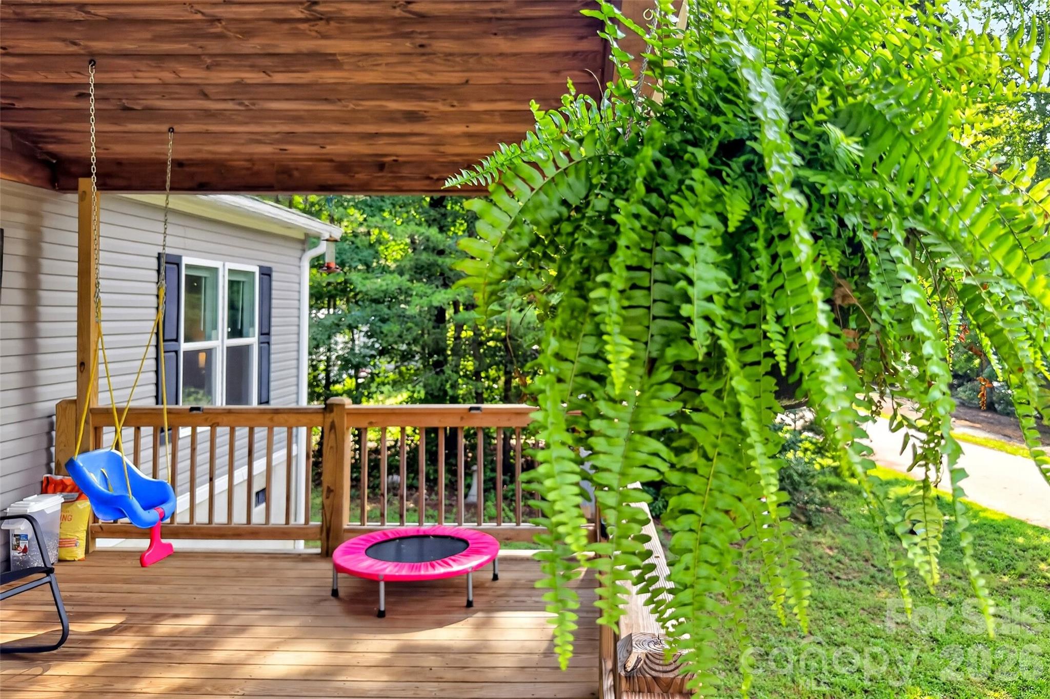 248 Chestnut Oak Forest Drive Property Photo 7