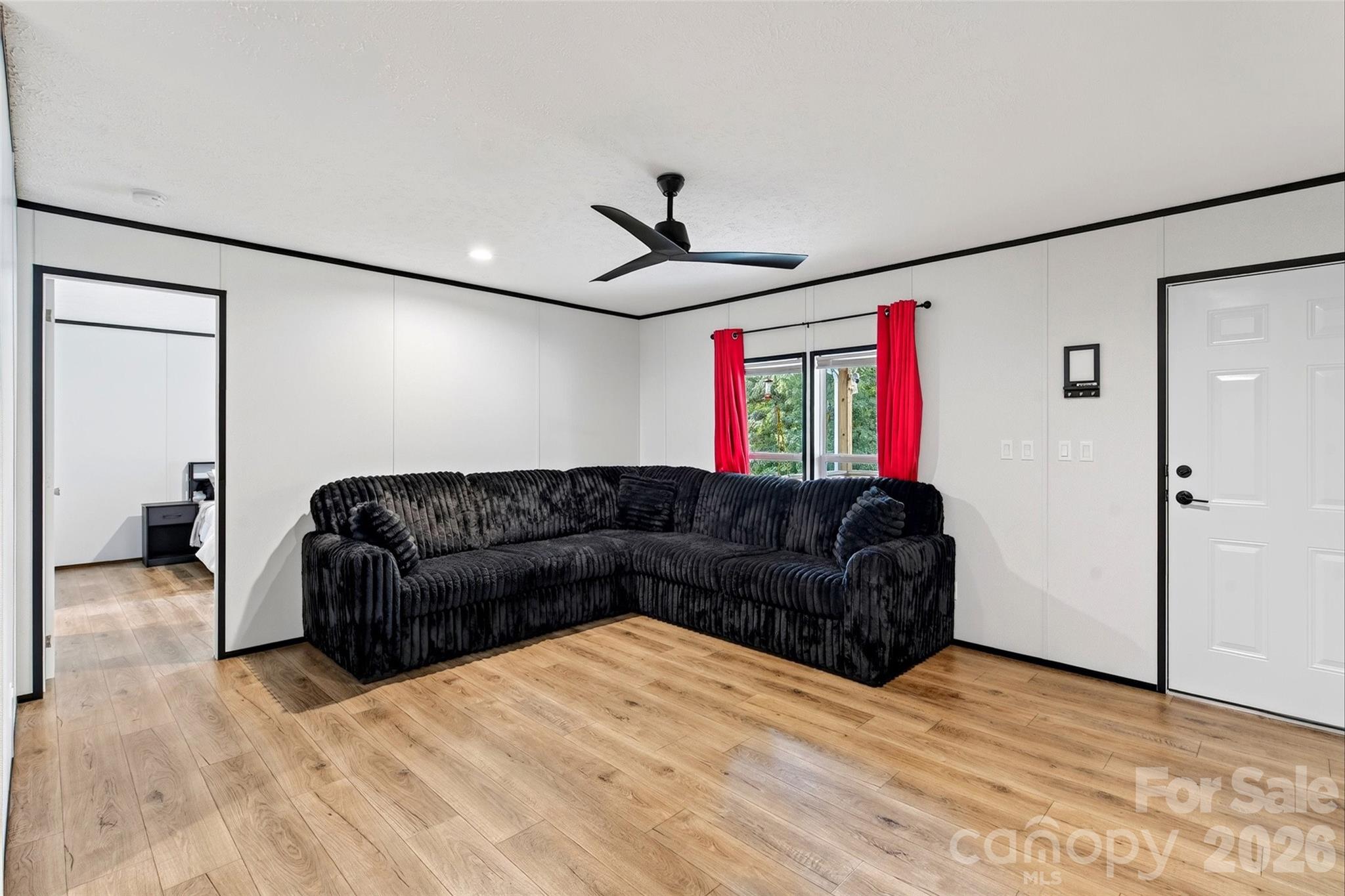 248 Chestnut Oak Forest Drive Property Photo 10