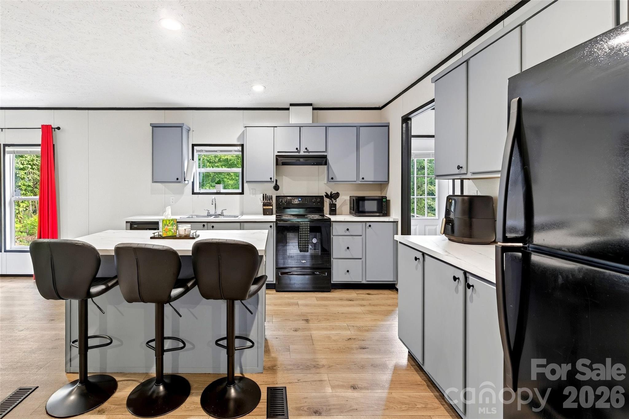 248 Chestnut Oak Forest Drive Property Photo 14