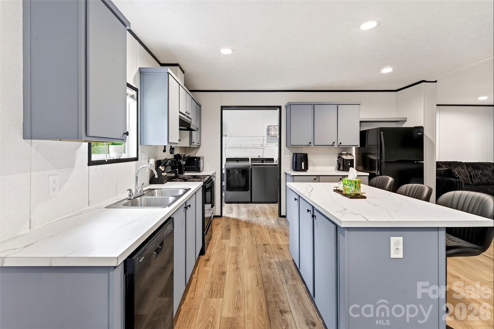 248 Chestnut Oak Forest Drive Property Photo 18