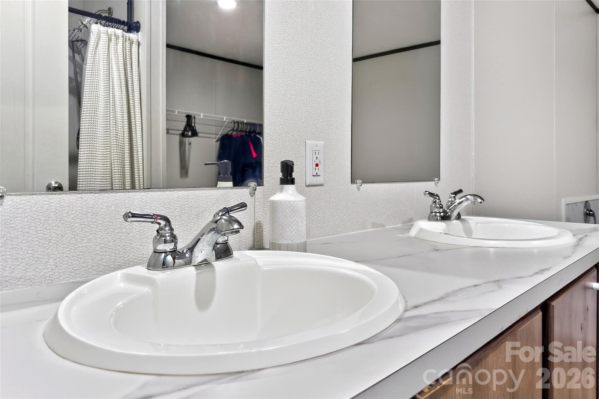 248 Chestnut Oak Forest Drive Property Photo 25