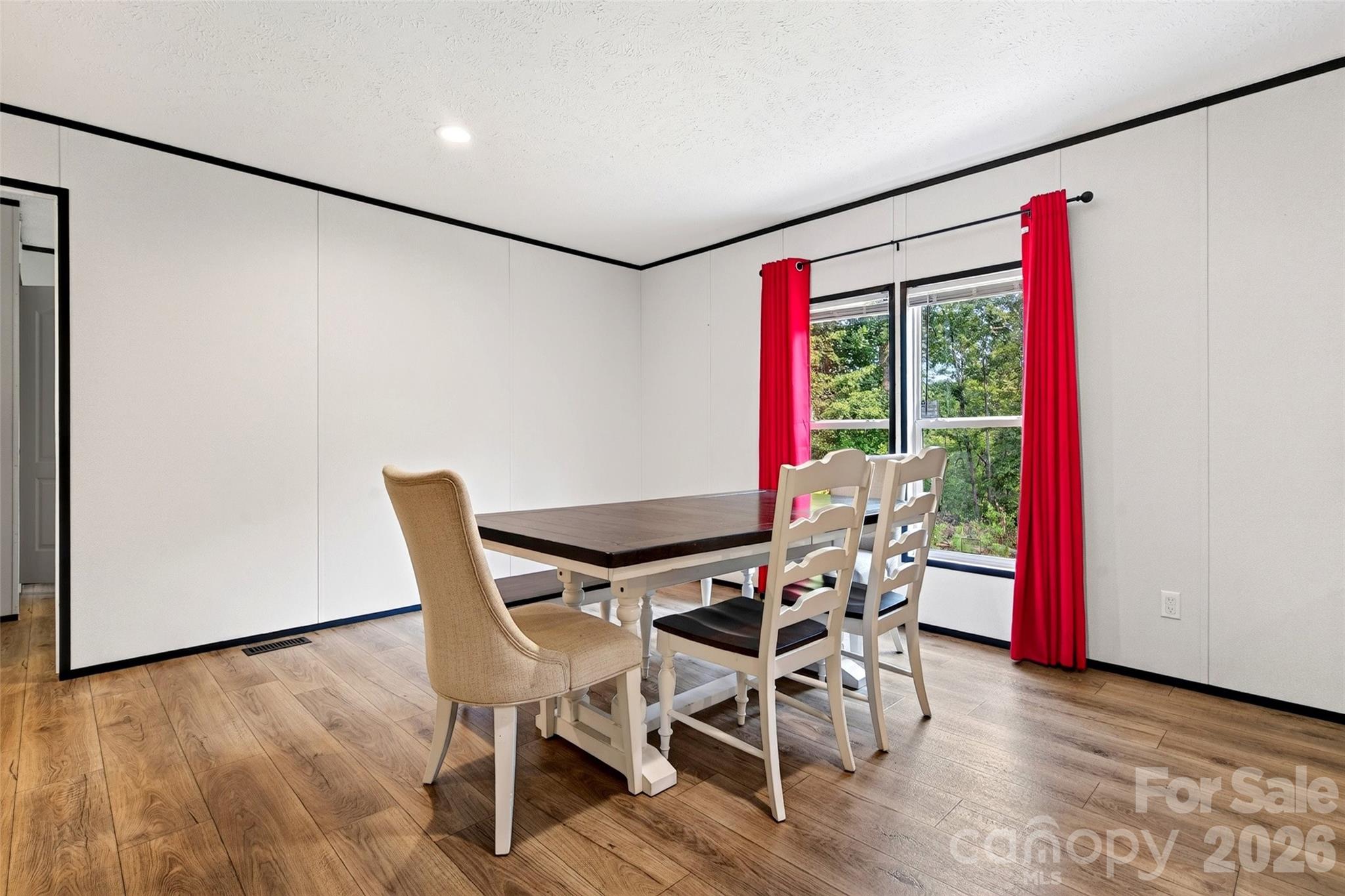 248 Chestnut Oak Forest Drive Property Photo 47