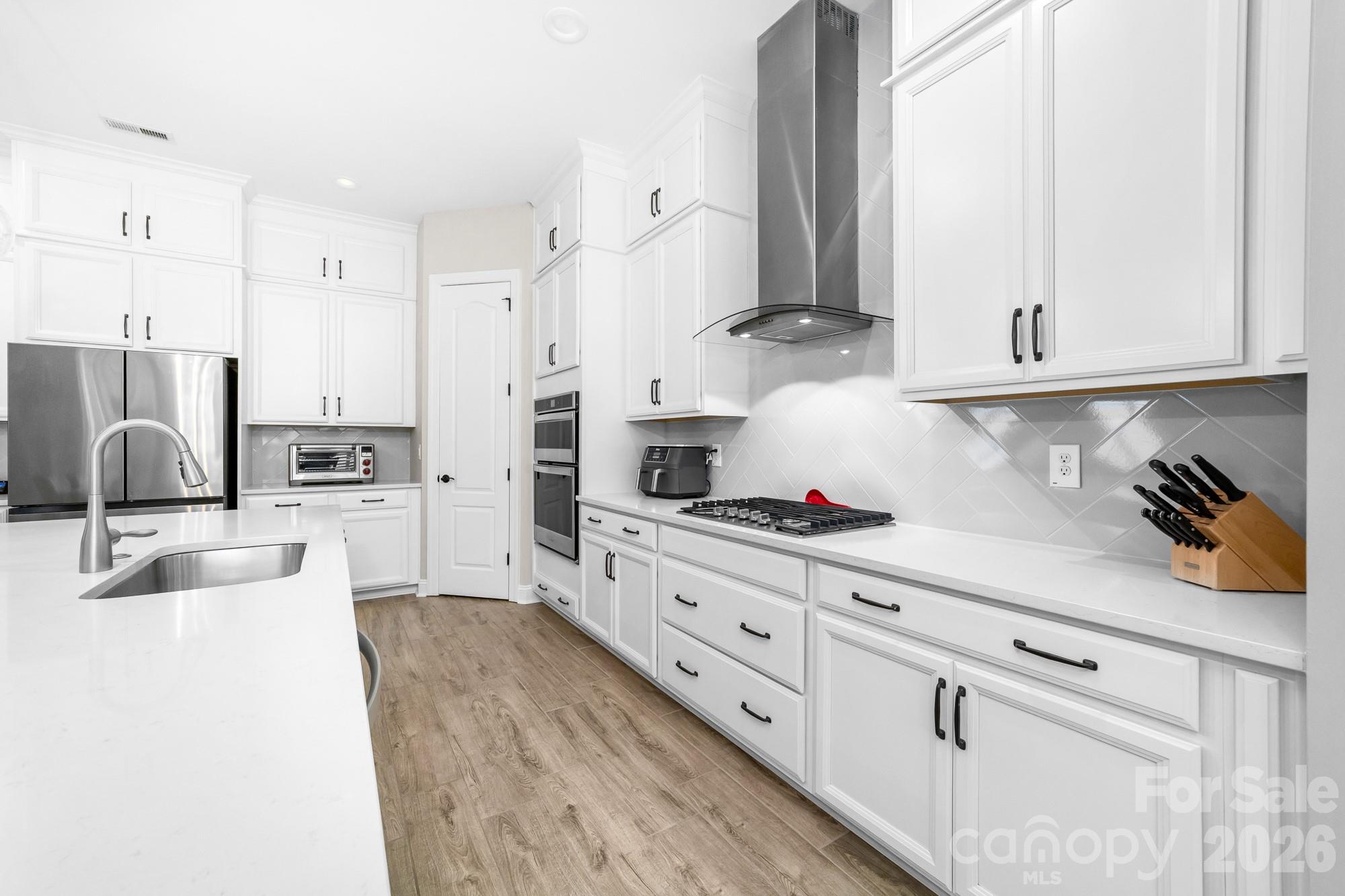 4518 Acorn Hill Drive Property Photo 13