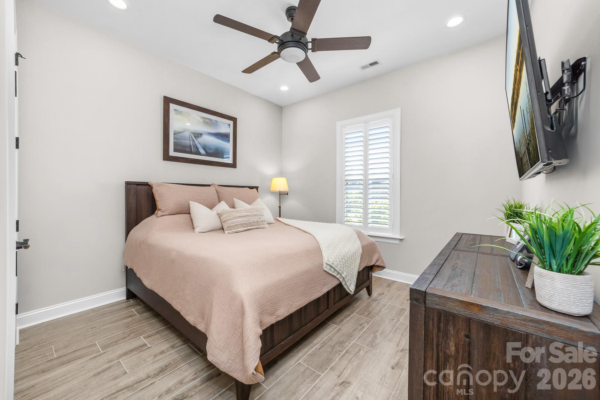 4518 Acorn Hill Drive Property Photo 23