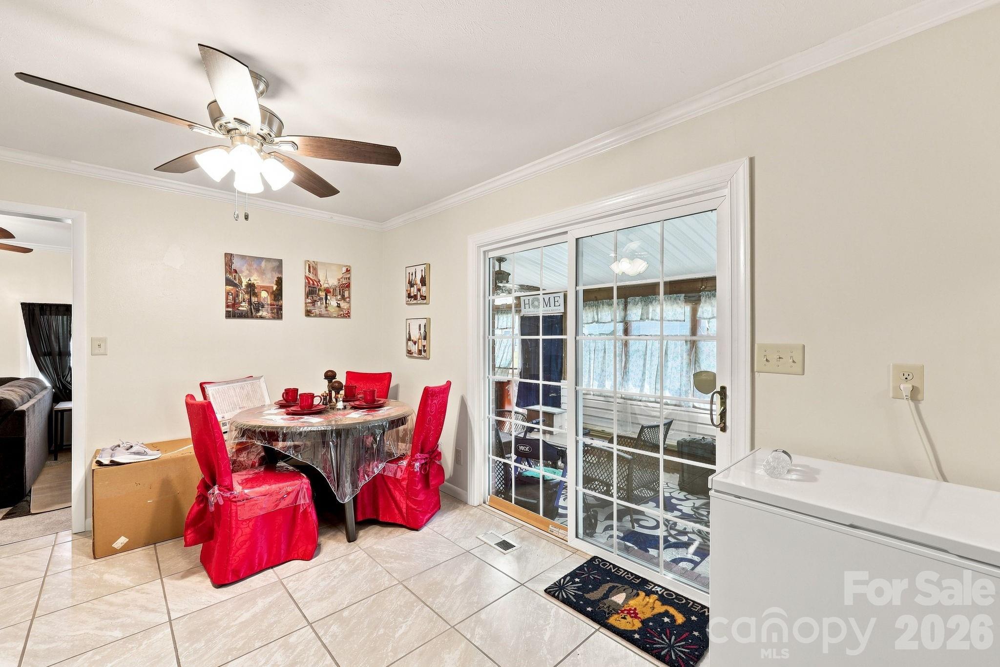 3261 Vardaman Avenue Property Photo 15