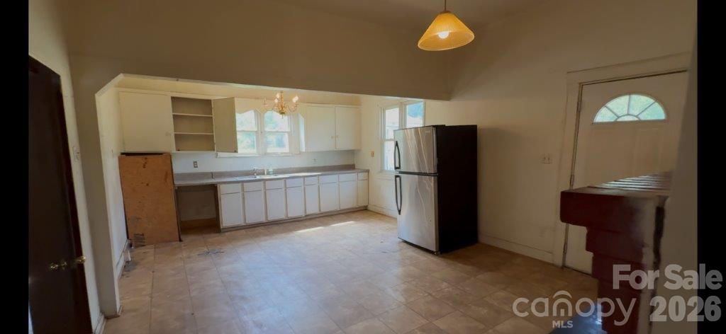 614 Saluda Road Property Photo 4