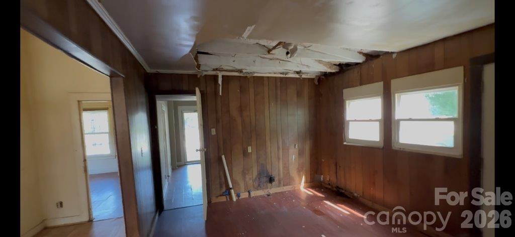 614 Saluda Road Property Photo 6