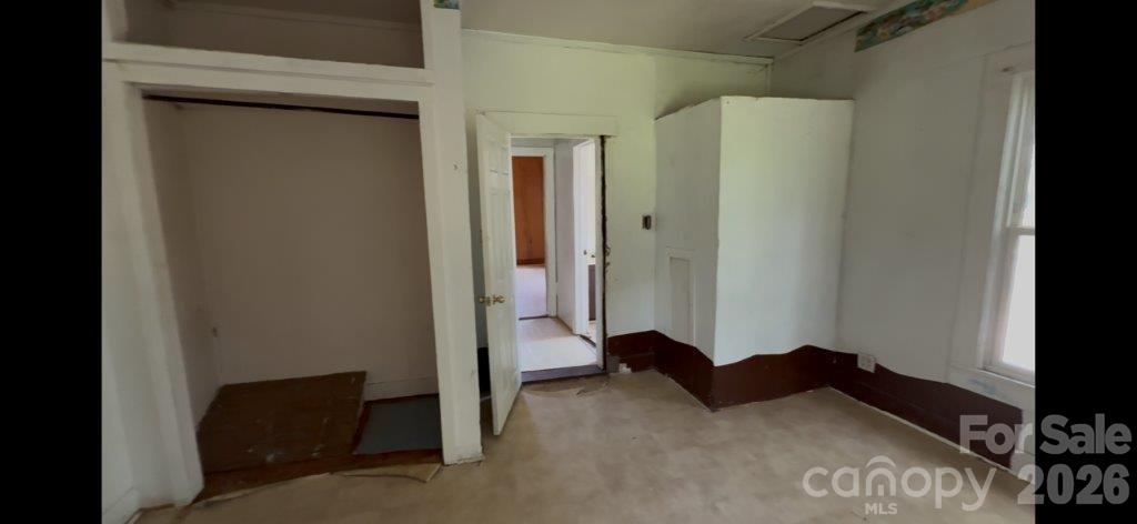 614 Saluda Road Property Photo 12