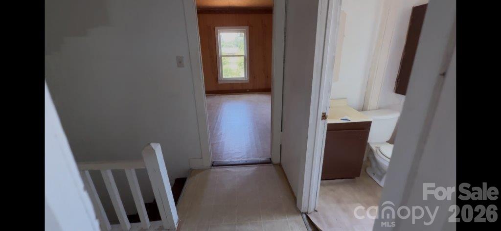 614 Saluda Road Property Photo 13