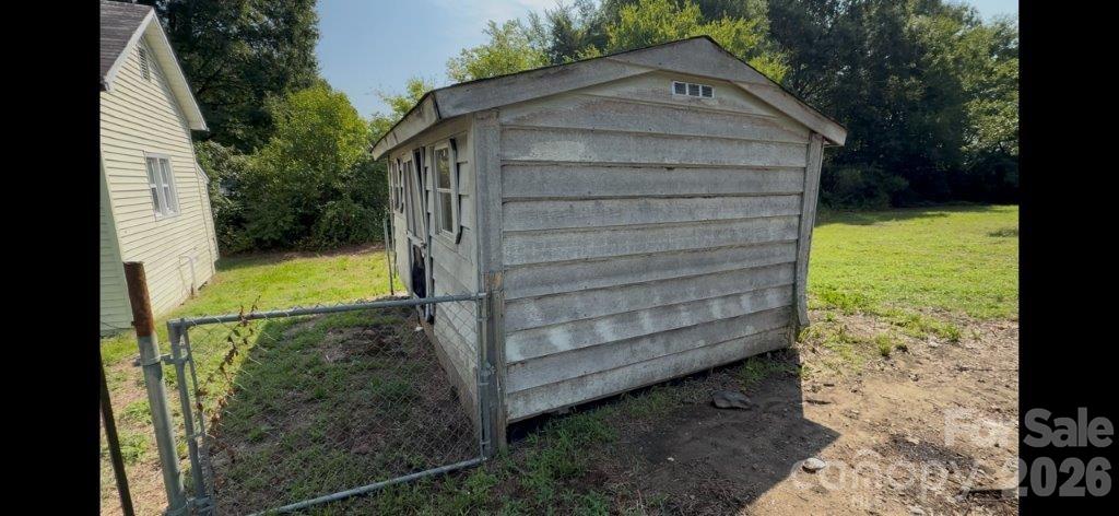 614 Saluda Road Property Photo 14