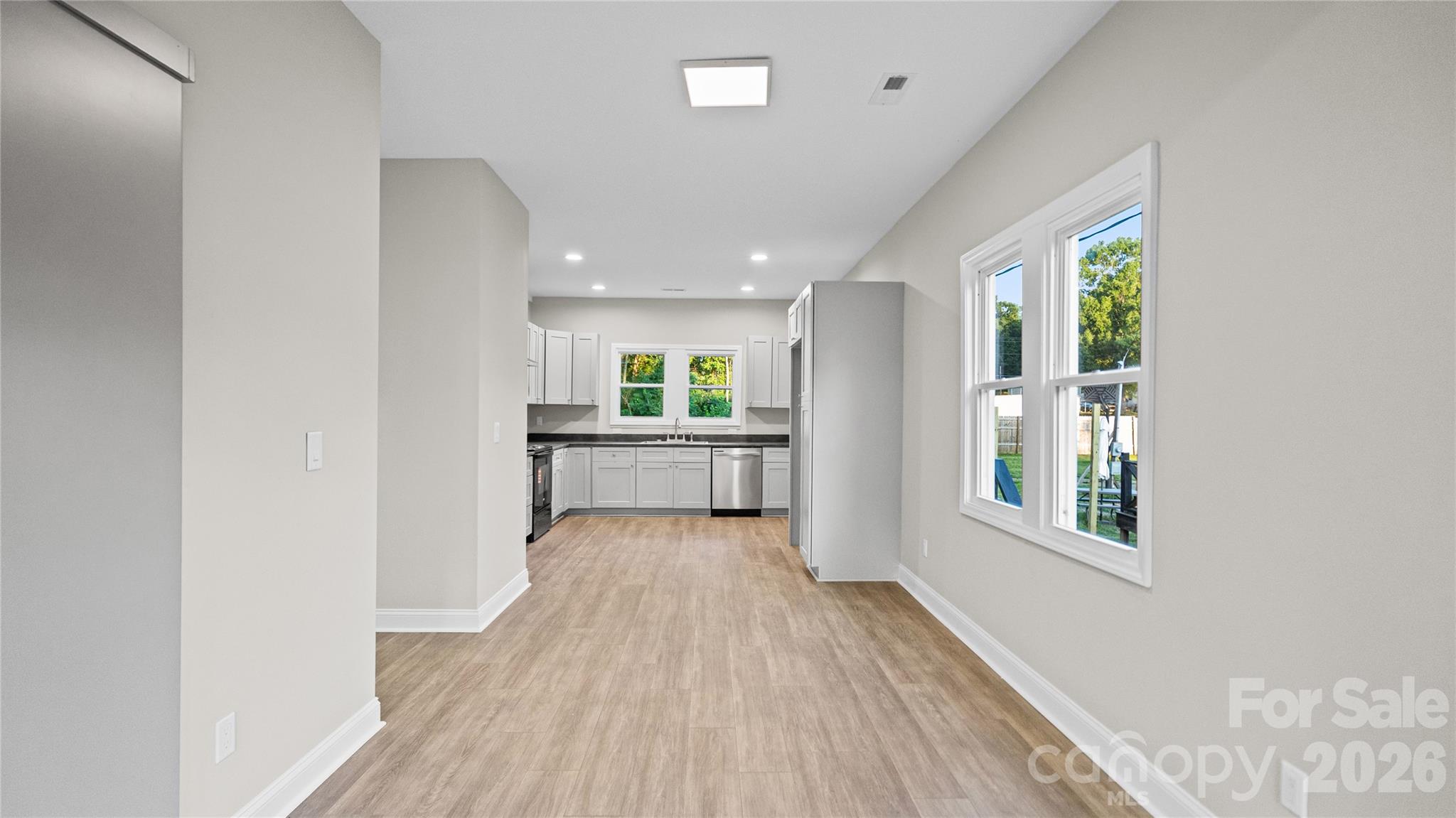 633 Austin Street Property Photo 7