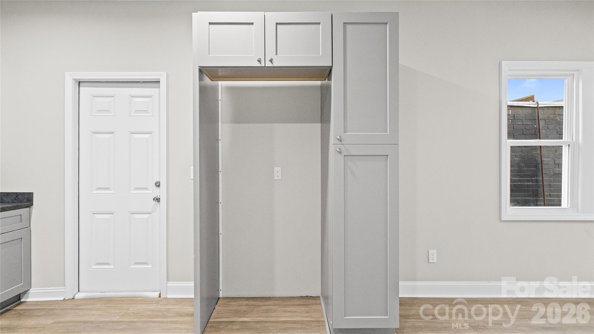 633 Austin Street Property Photo 11