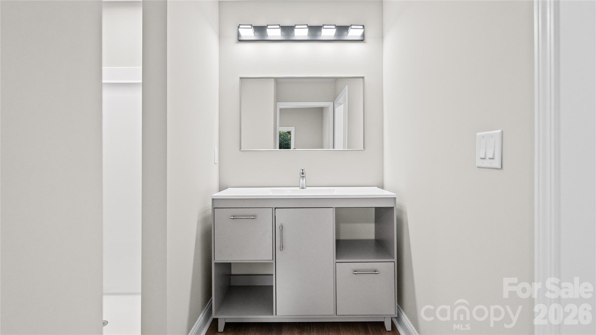 633 Austin Street Property Photo 14
