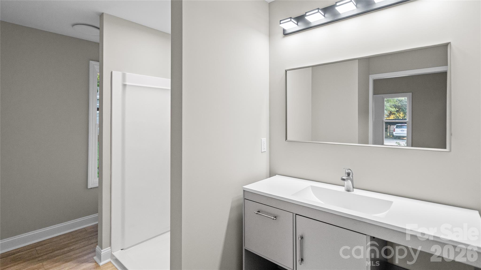 633 Austin Street Property Photo 15