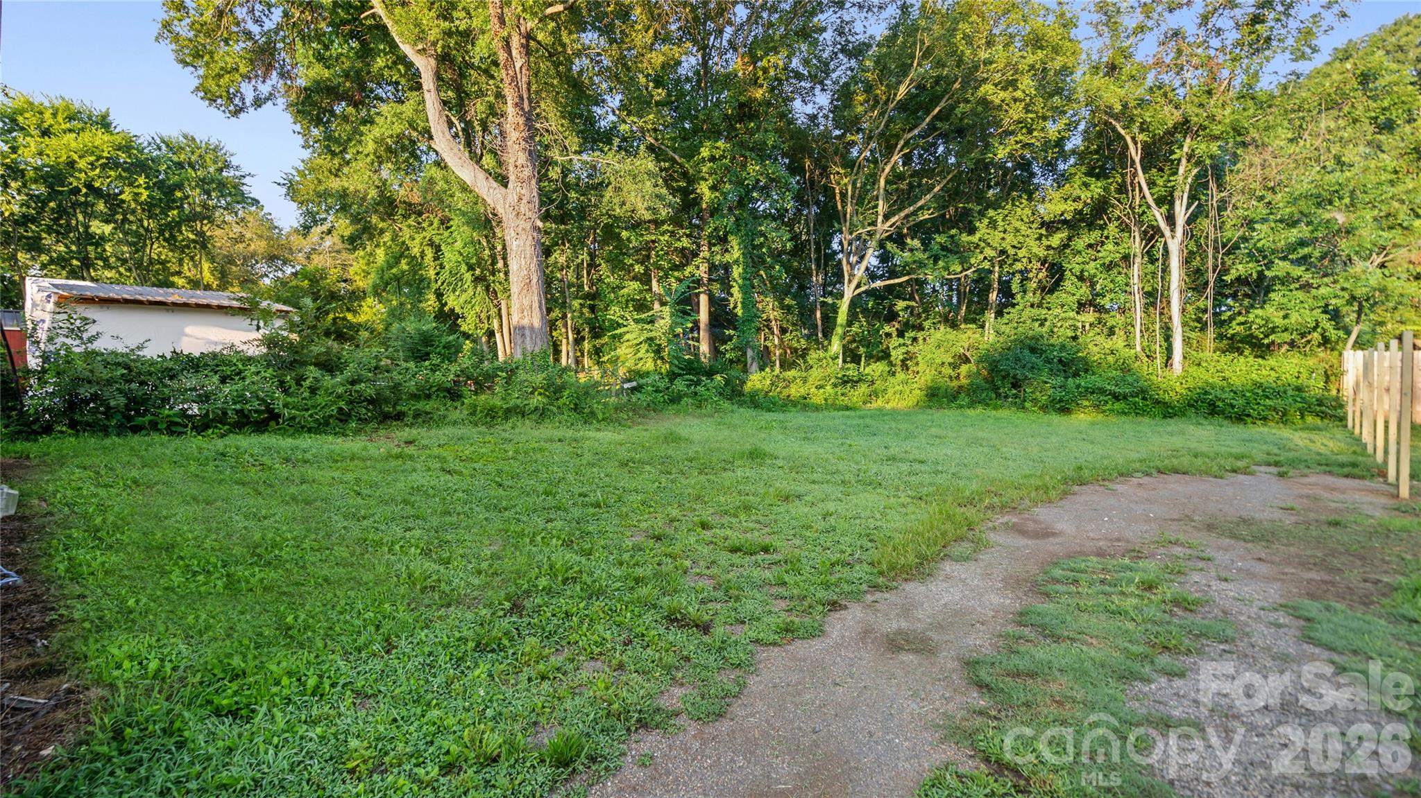 633 Austin Street Property Photo 22