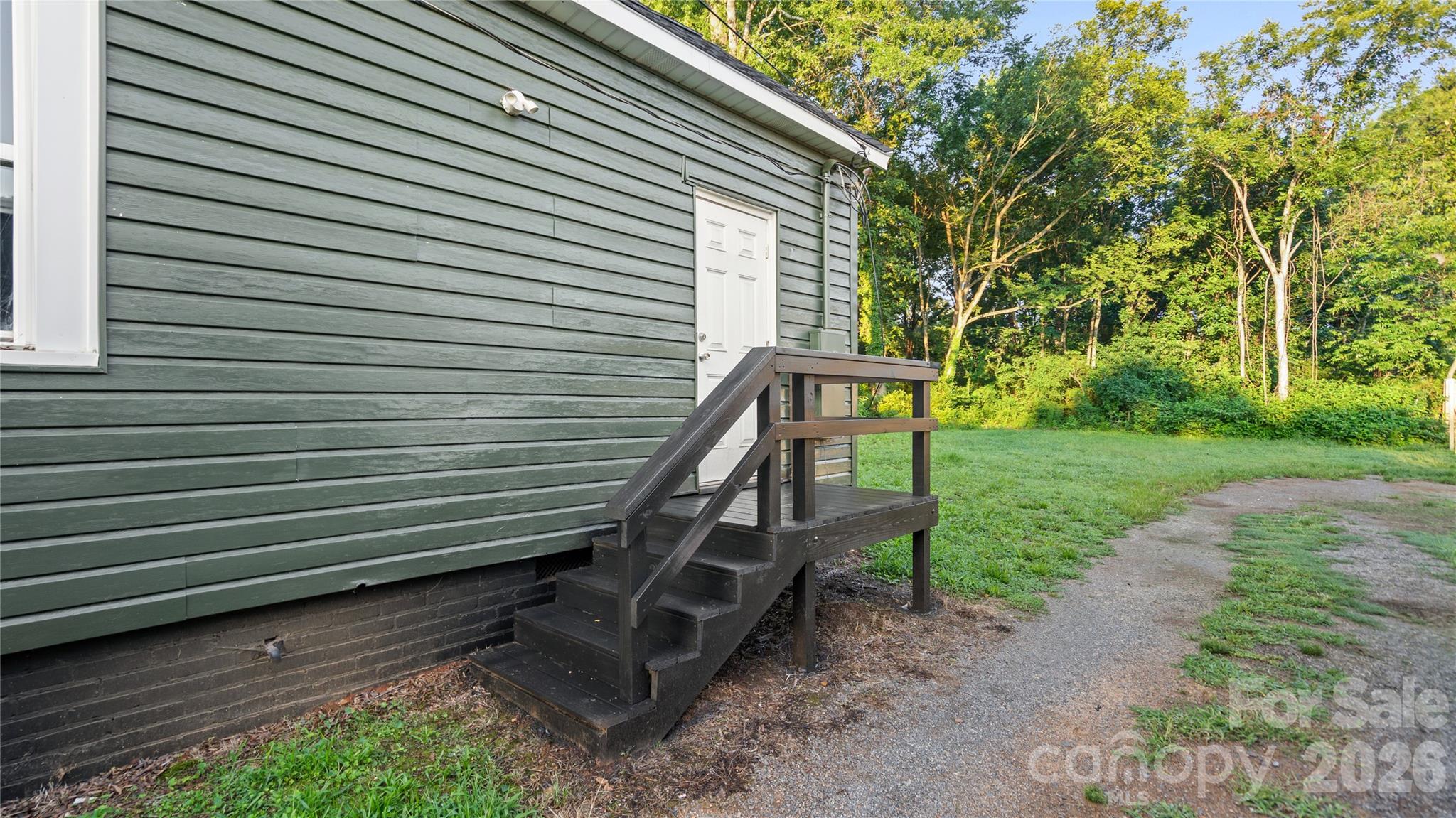 633 Austin Street Property Photo 24