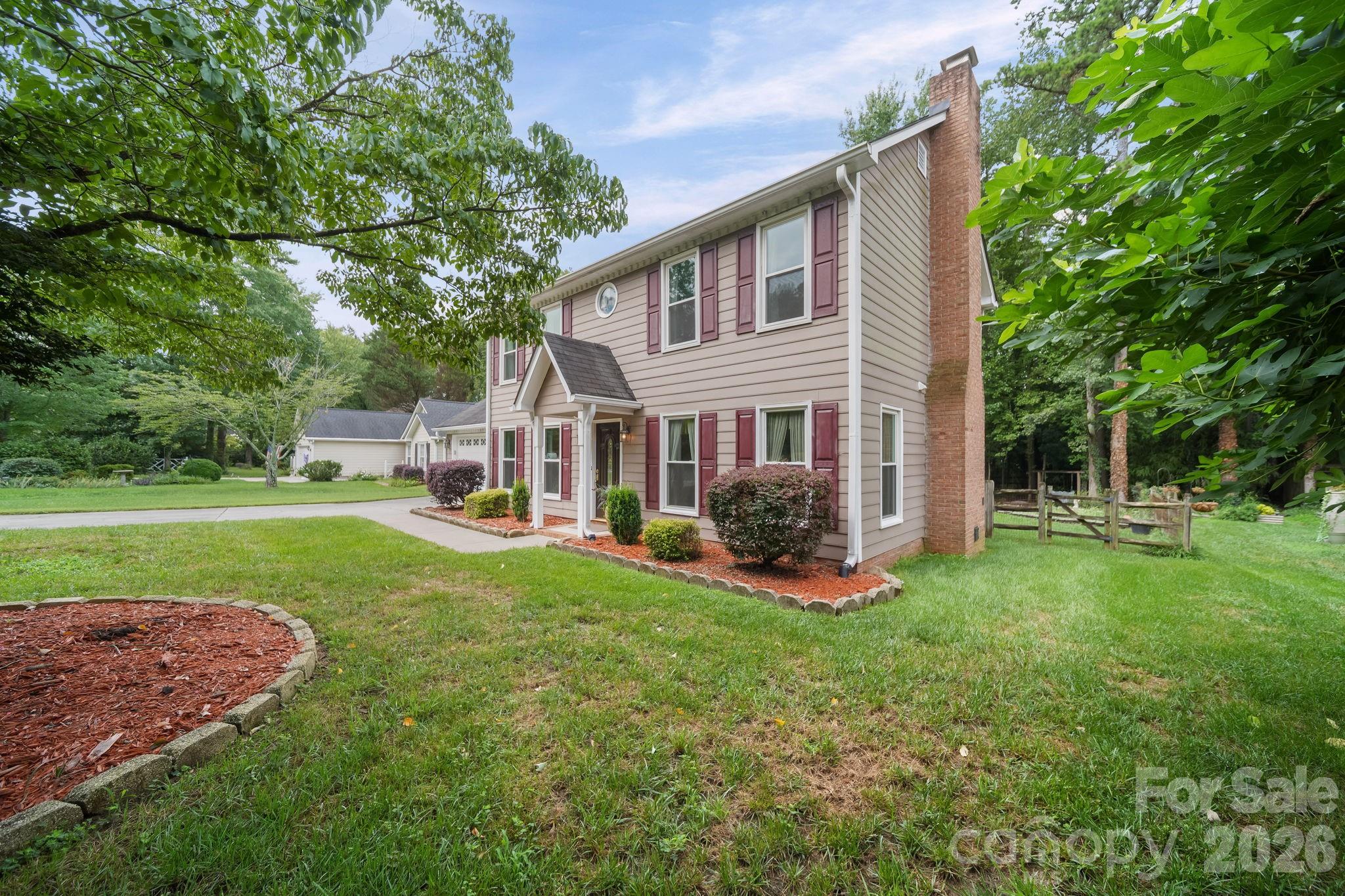 2527 Heathershire Lane Property Photo 1