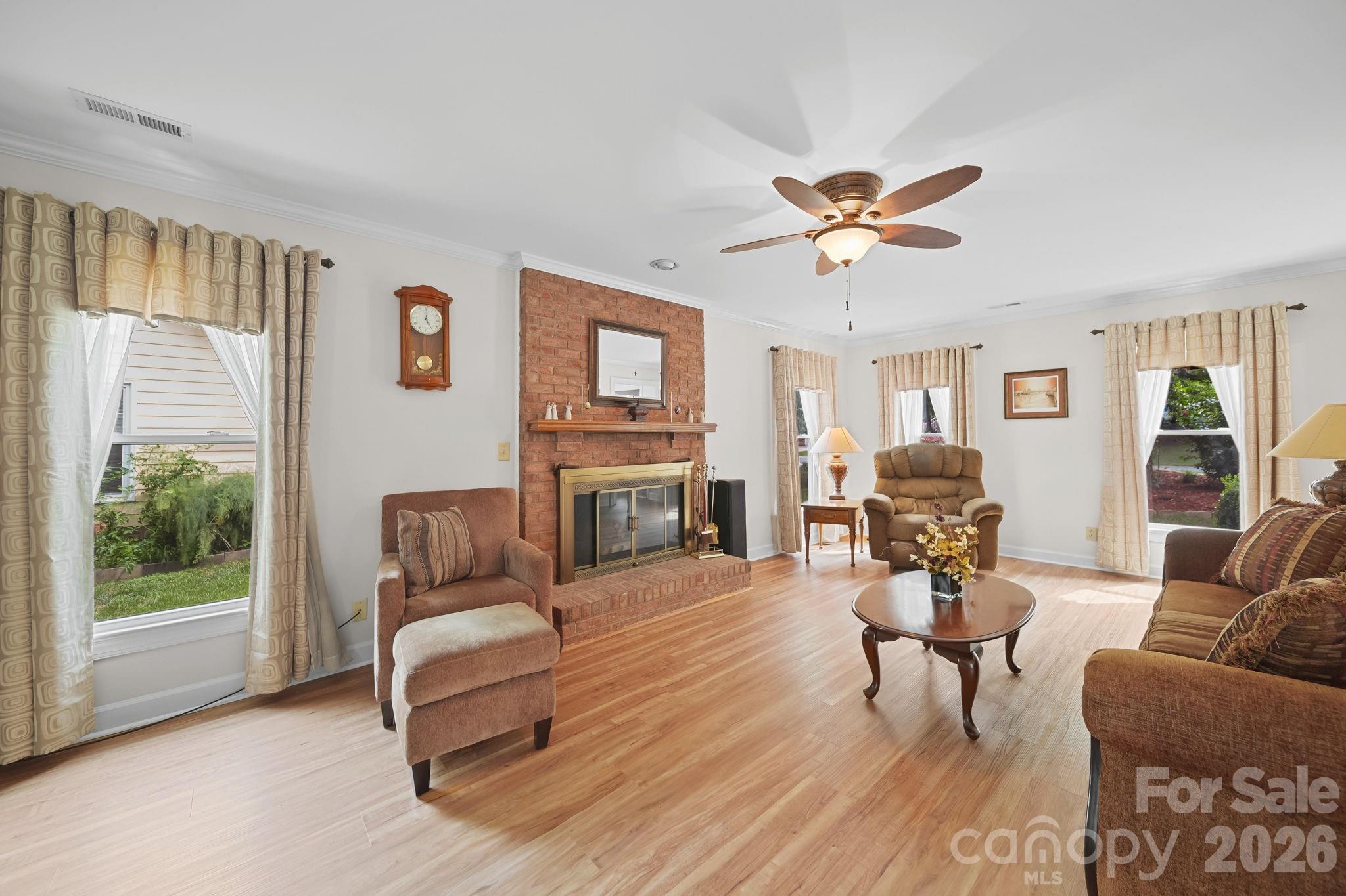 2527 Heathershire Lane Property Photo 5