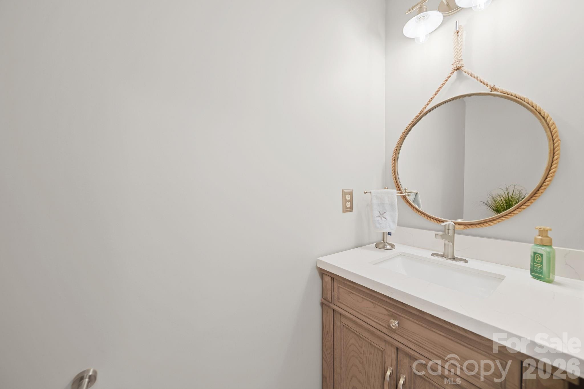 2527 Heathershire Lane Property Photo 14