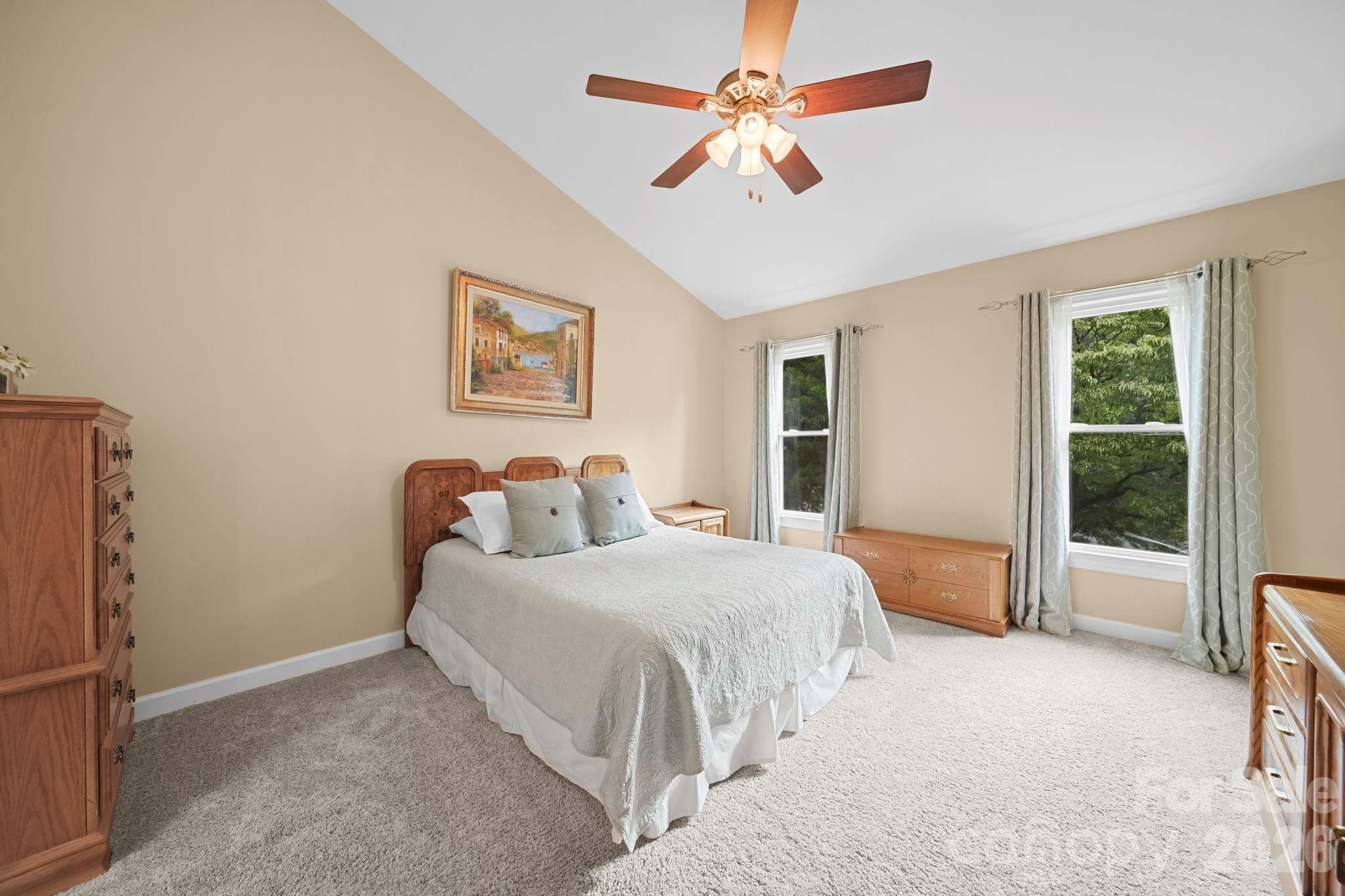 2527 Heathershire Lane Property Photo 16