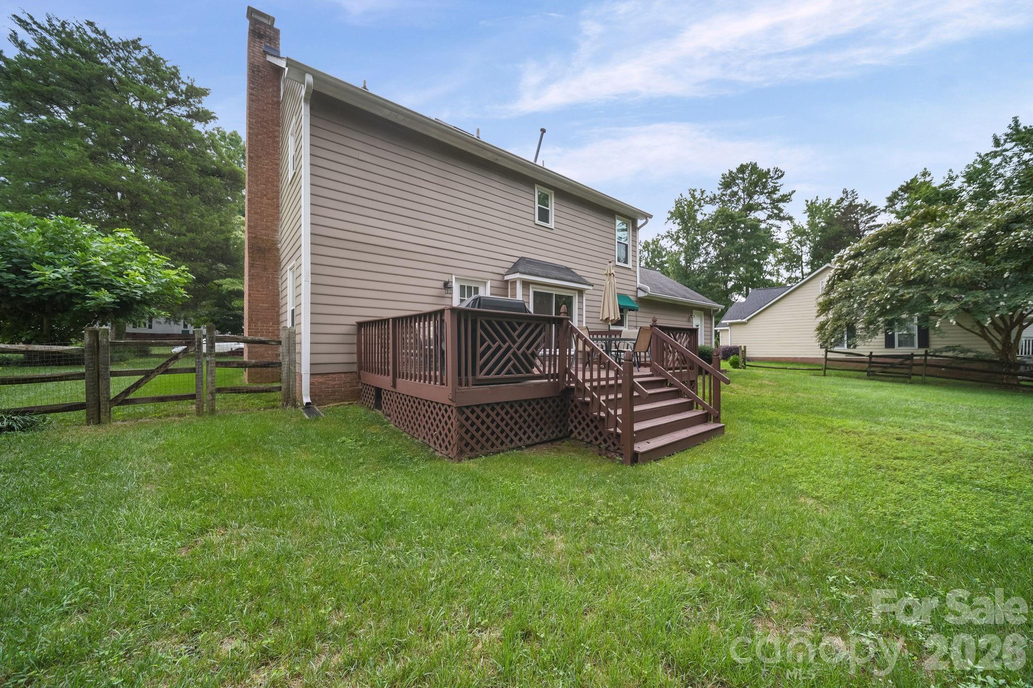 2527 Heathershire Lane Property Photo 28
