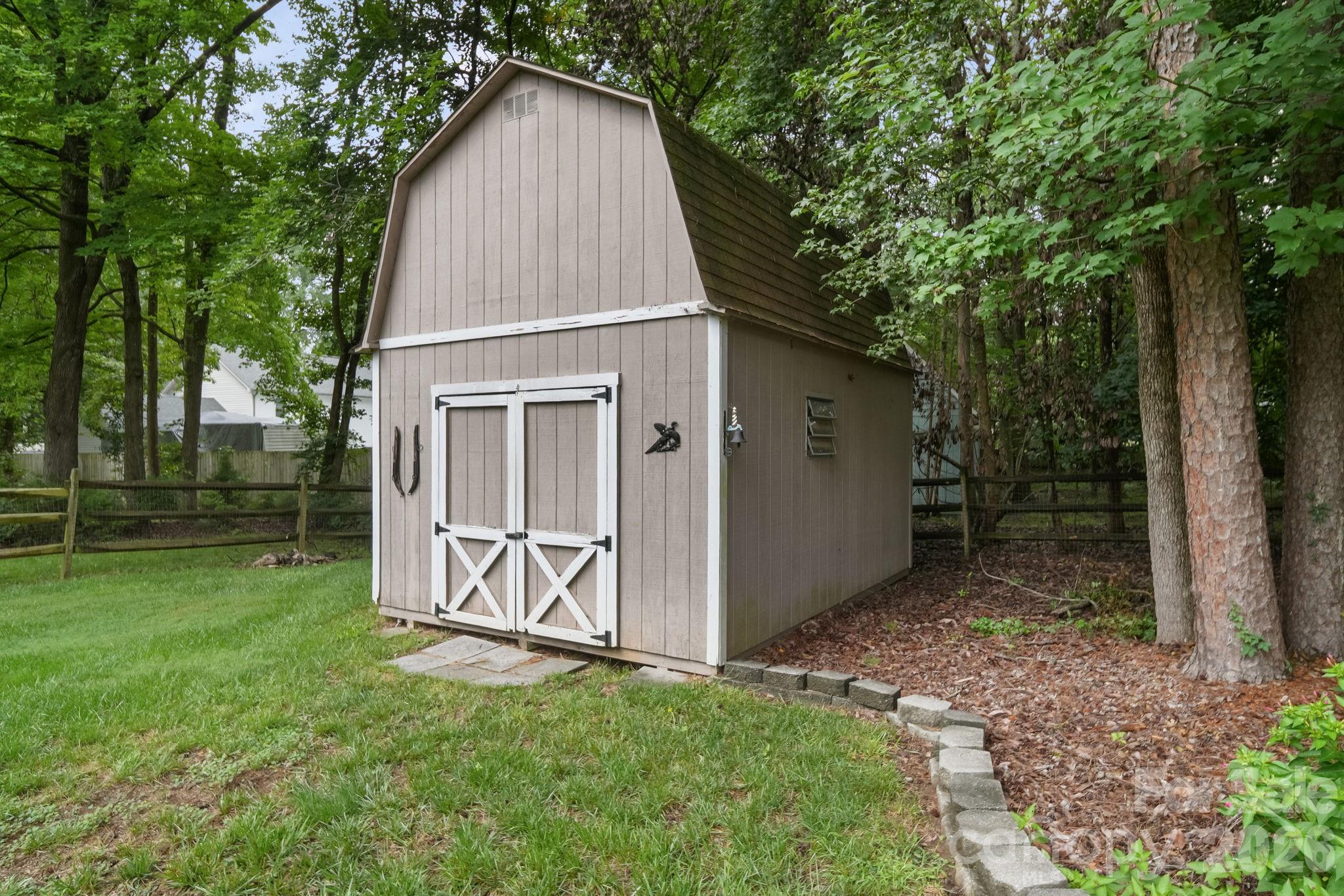 2527 Heathershire Lane Property Photo 31
