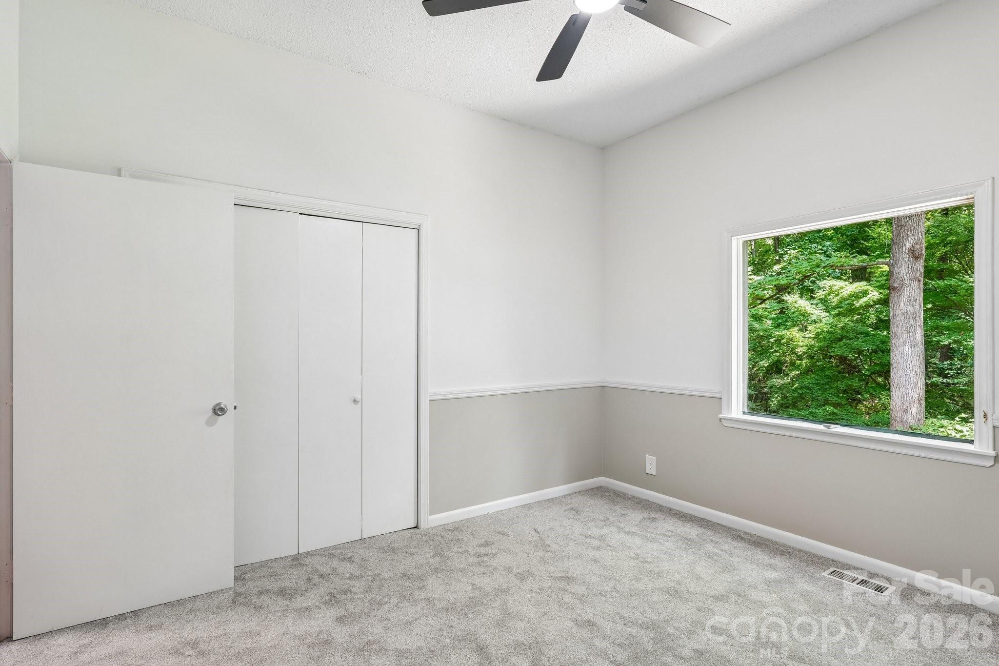 407 Robinwood Drive Property Photo 26